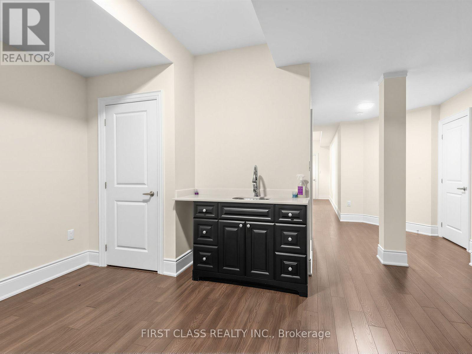 16 MACDONALD COURT - Image 43