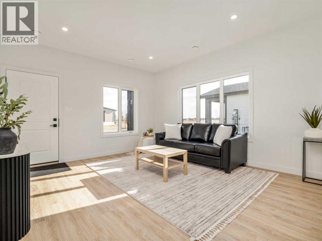7038 48 Street - 10