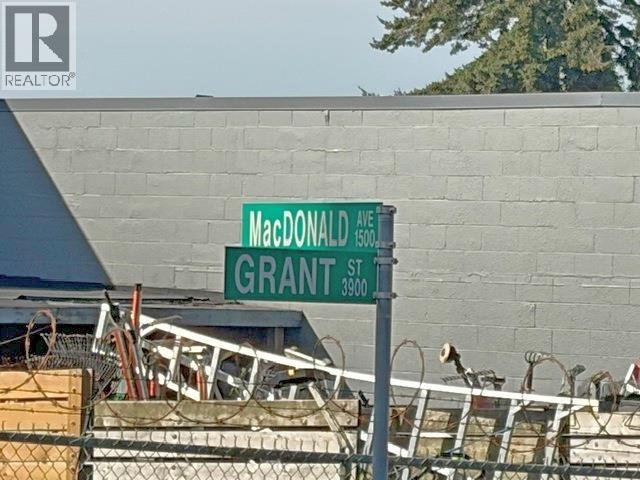 3960 GRANT STREET, Burnaby — photo 2