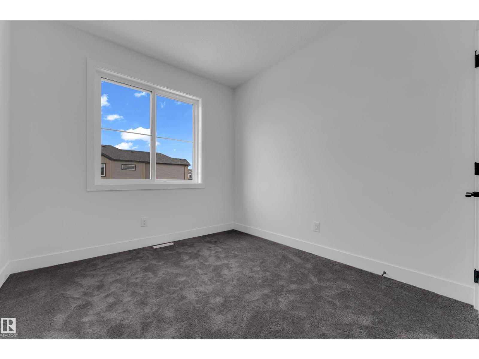 202 Linden LO - 24