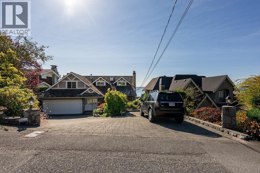 2316 NELSON AVENUE, West Vancouver