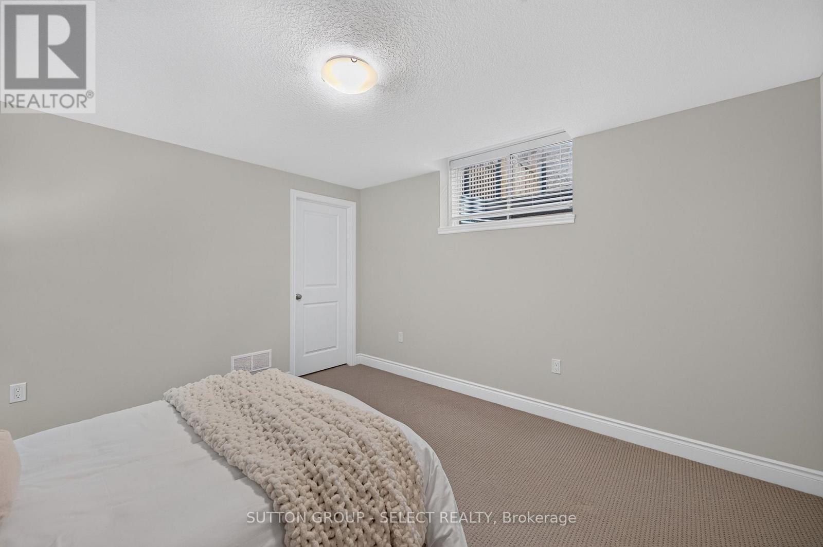 7 VIOLET COURT - Image 25
