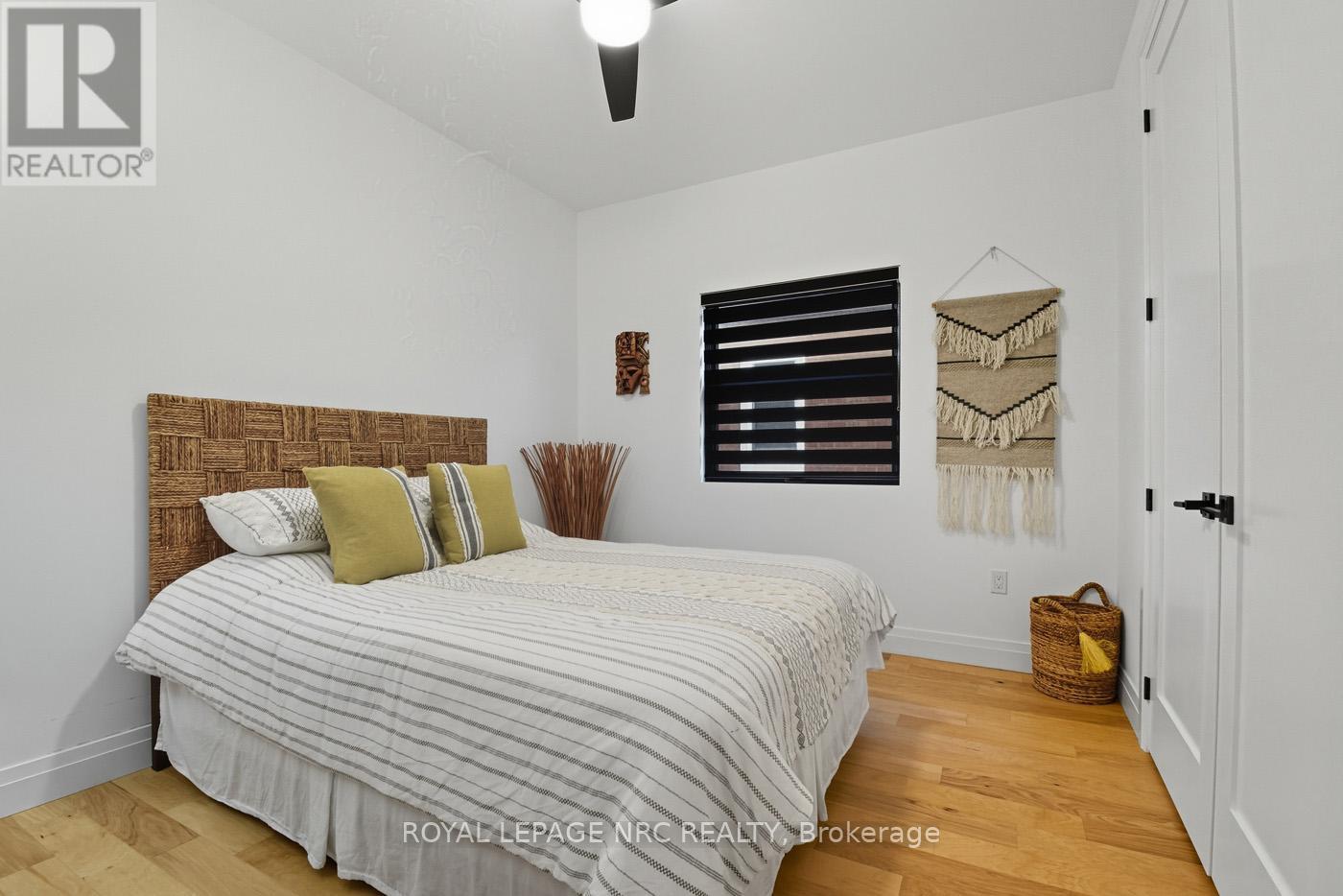 1007 CLARE AVENUE - Image 24