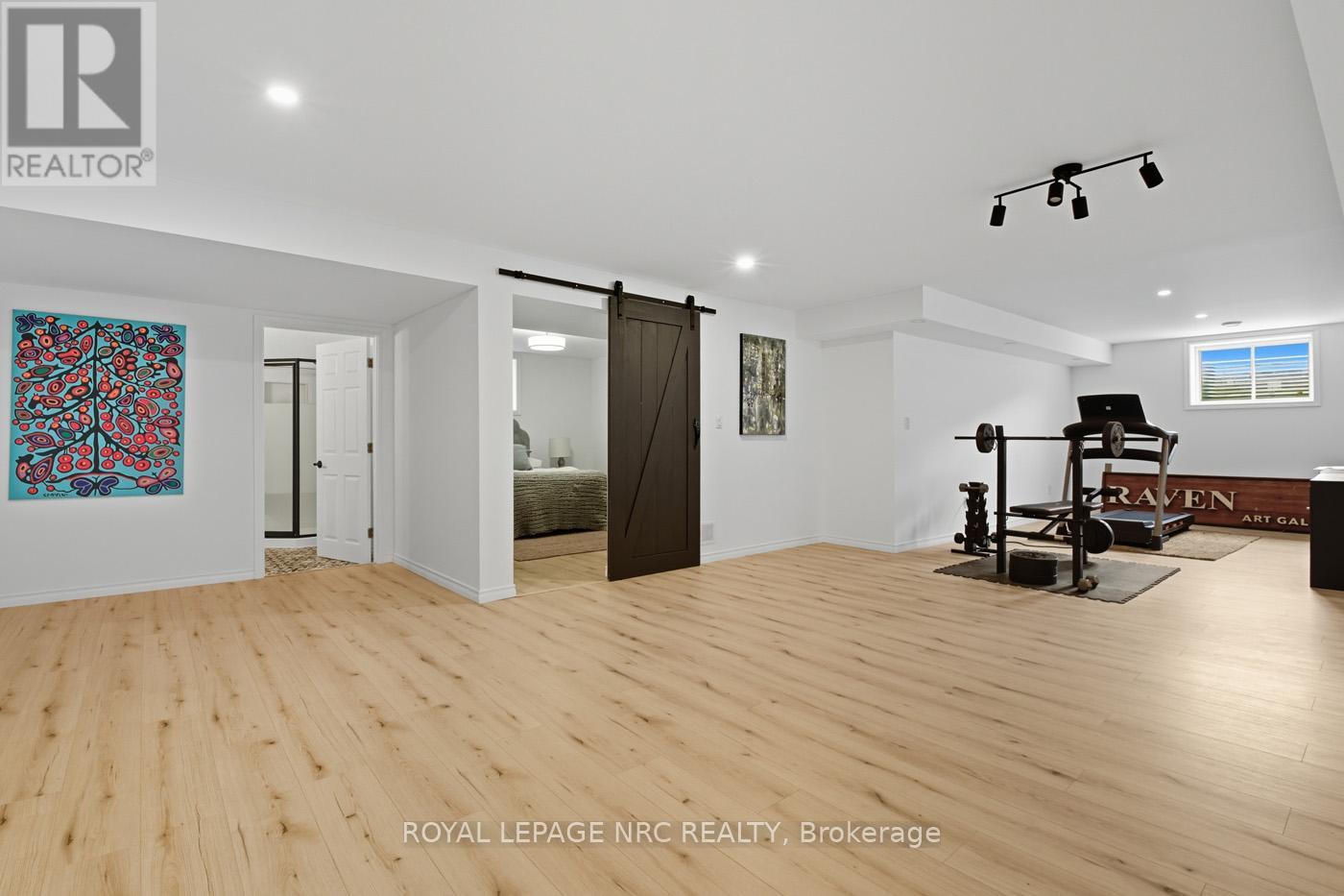 1007 CLARE AVENUE - Image 34