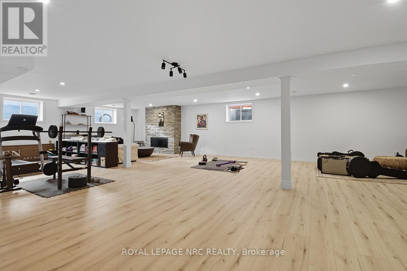 1007 CLARE AVENUE - Image 35