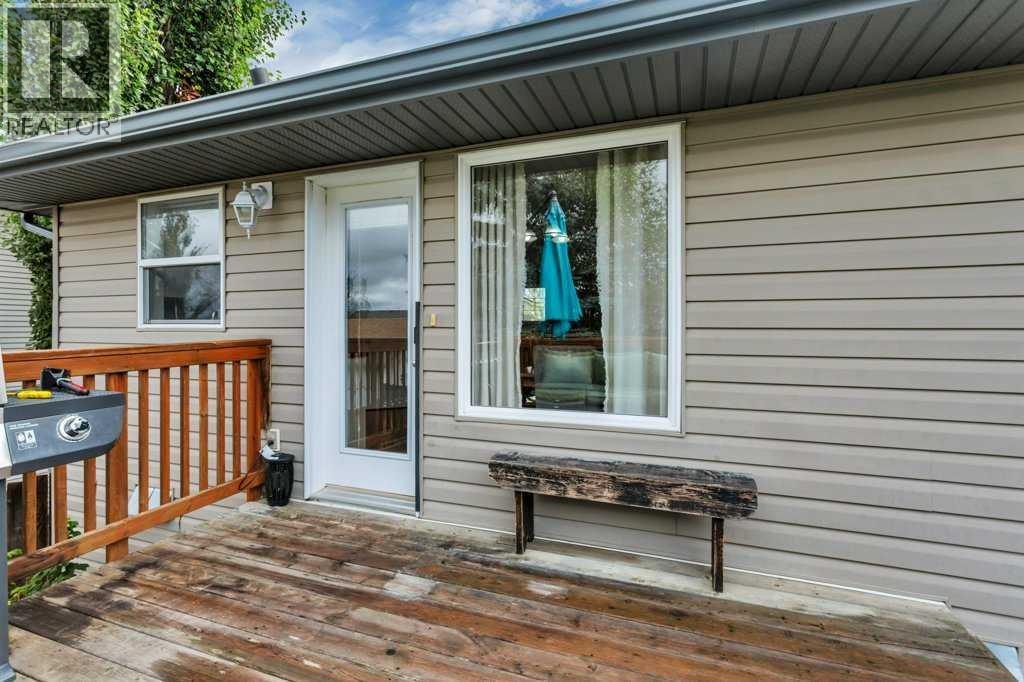 Listing photo – 104 Old Boomer Road, Sylvan Lake