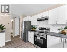 Den - 729 3 Street Nw, Medicine Hat, AB T1A7P6 Photo 12