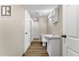 729 3 Street Nw, Medicine Hat, AB T1A7P6 Photo 36