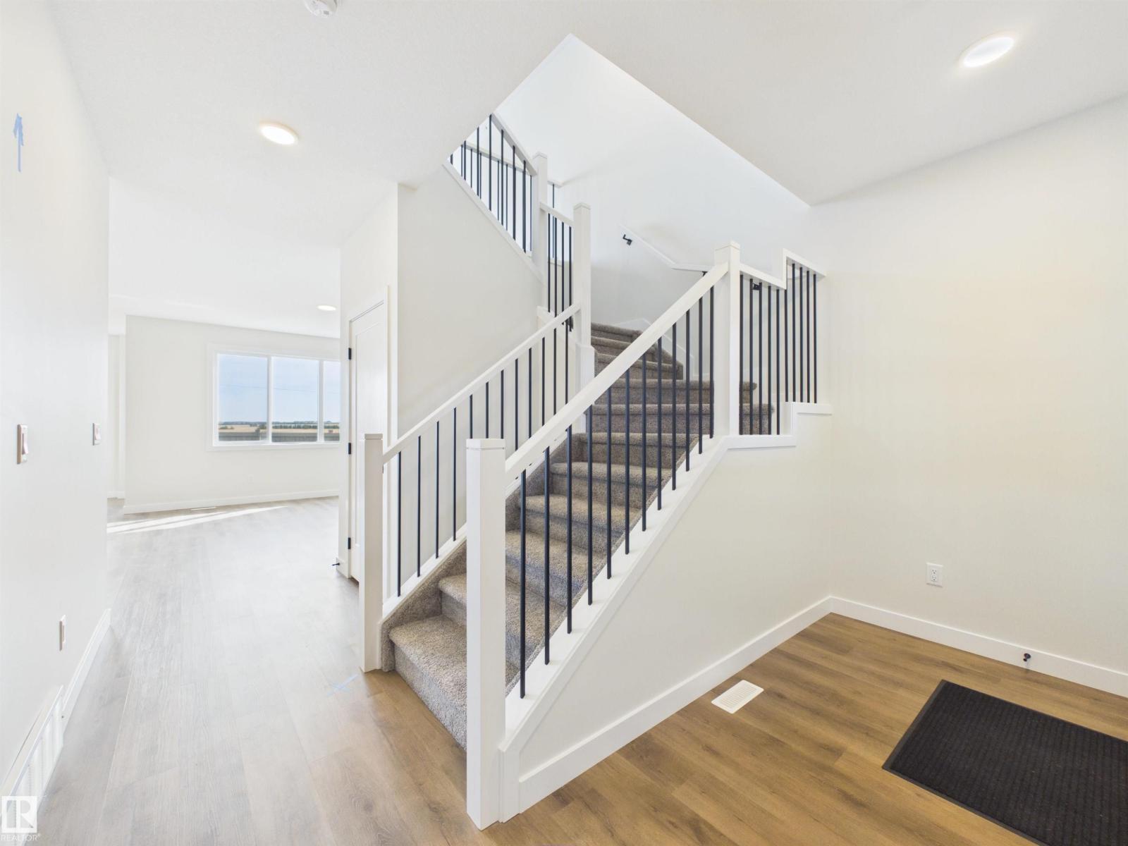 13 SCORIA WD, Fort Saskatchewan — photo 2