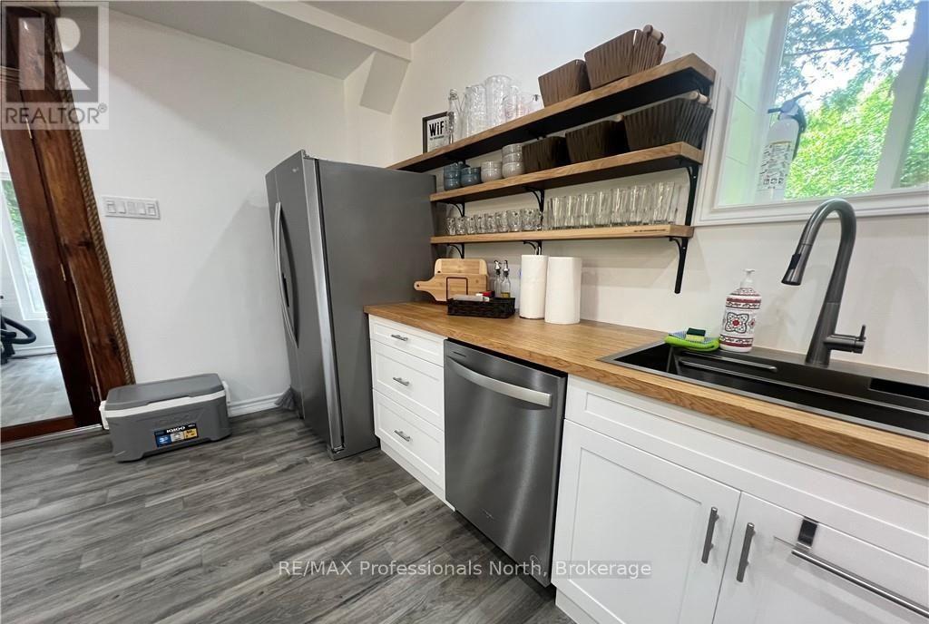 298 ANGUS POINT ROAD - 12