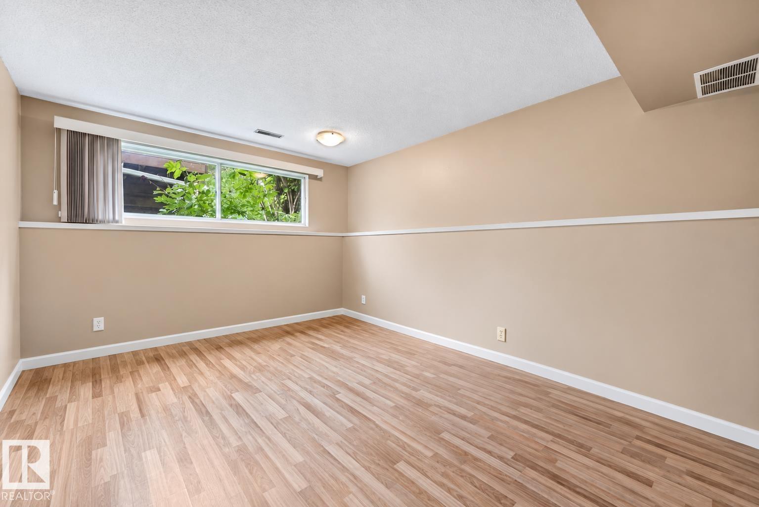 81 GLAMORGAN DR - 29