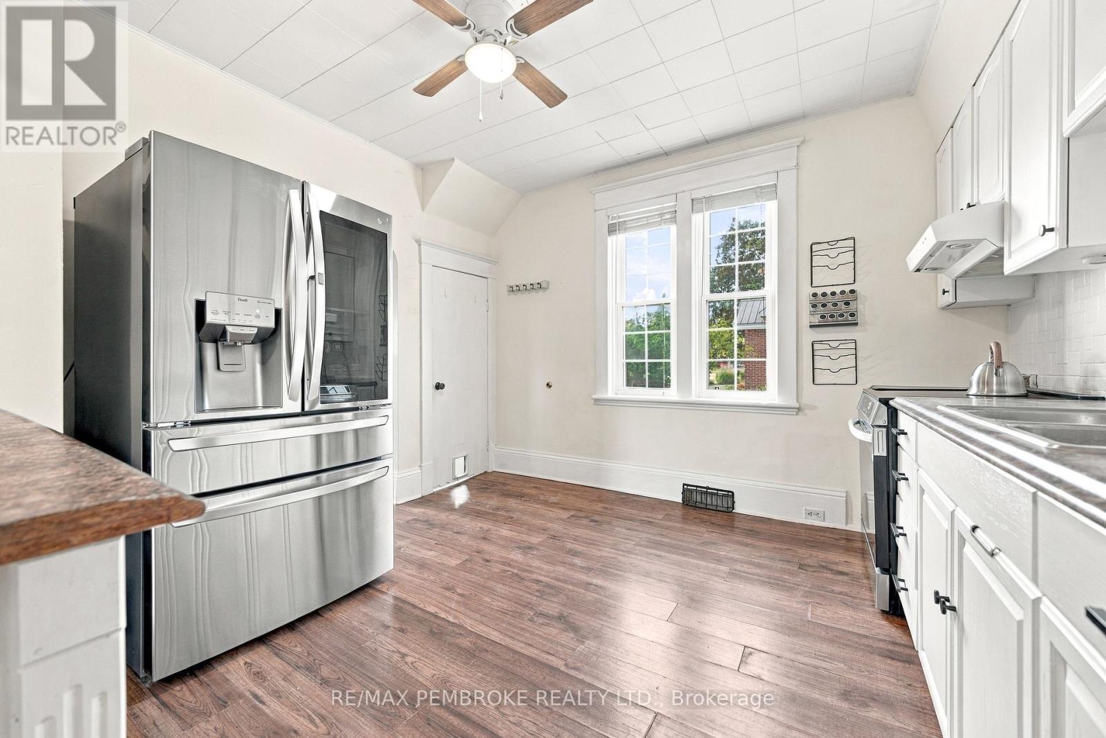 4 Bed, 2 Bath House for Sale in Pembroke – 296 FIRST AVENUE N, Pembroke – MLS# X13777288 - Image 33
