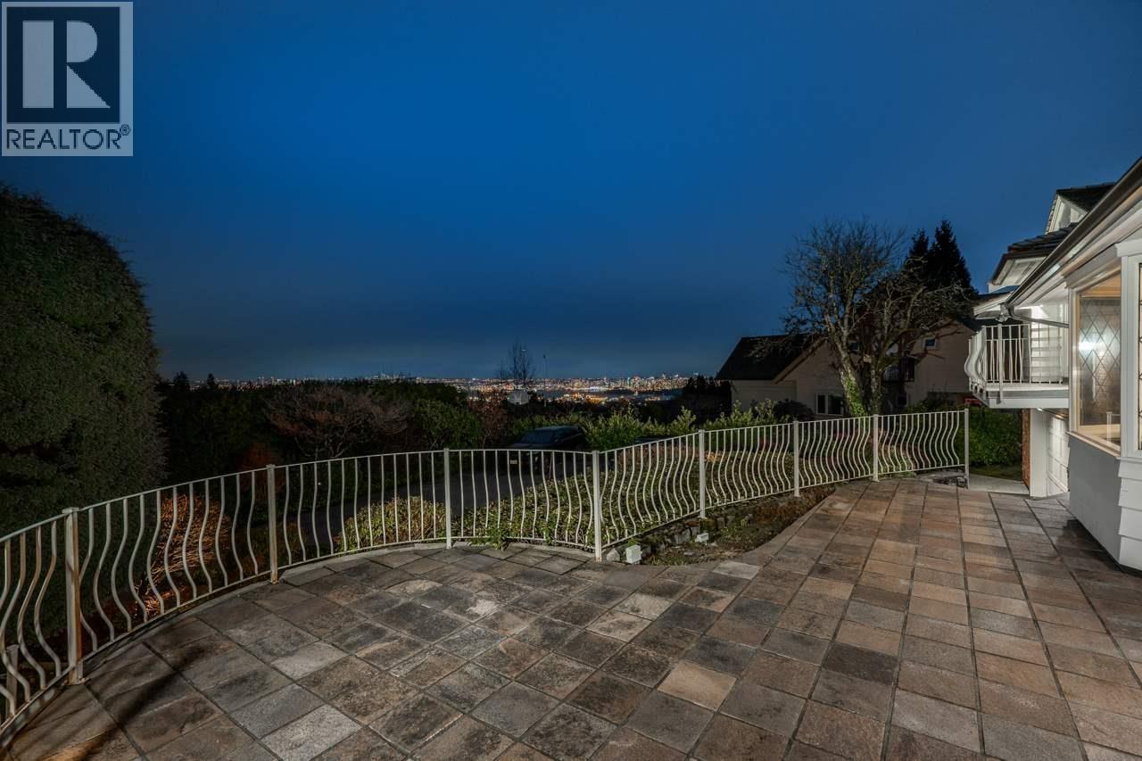 685 KING GEORGES WAY, West Vancouver — photo 3