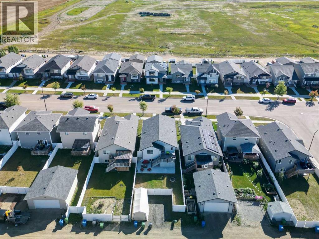 212 Thomlison Avenue - 39