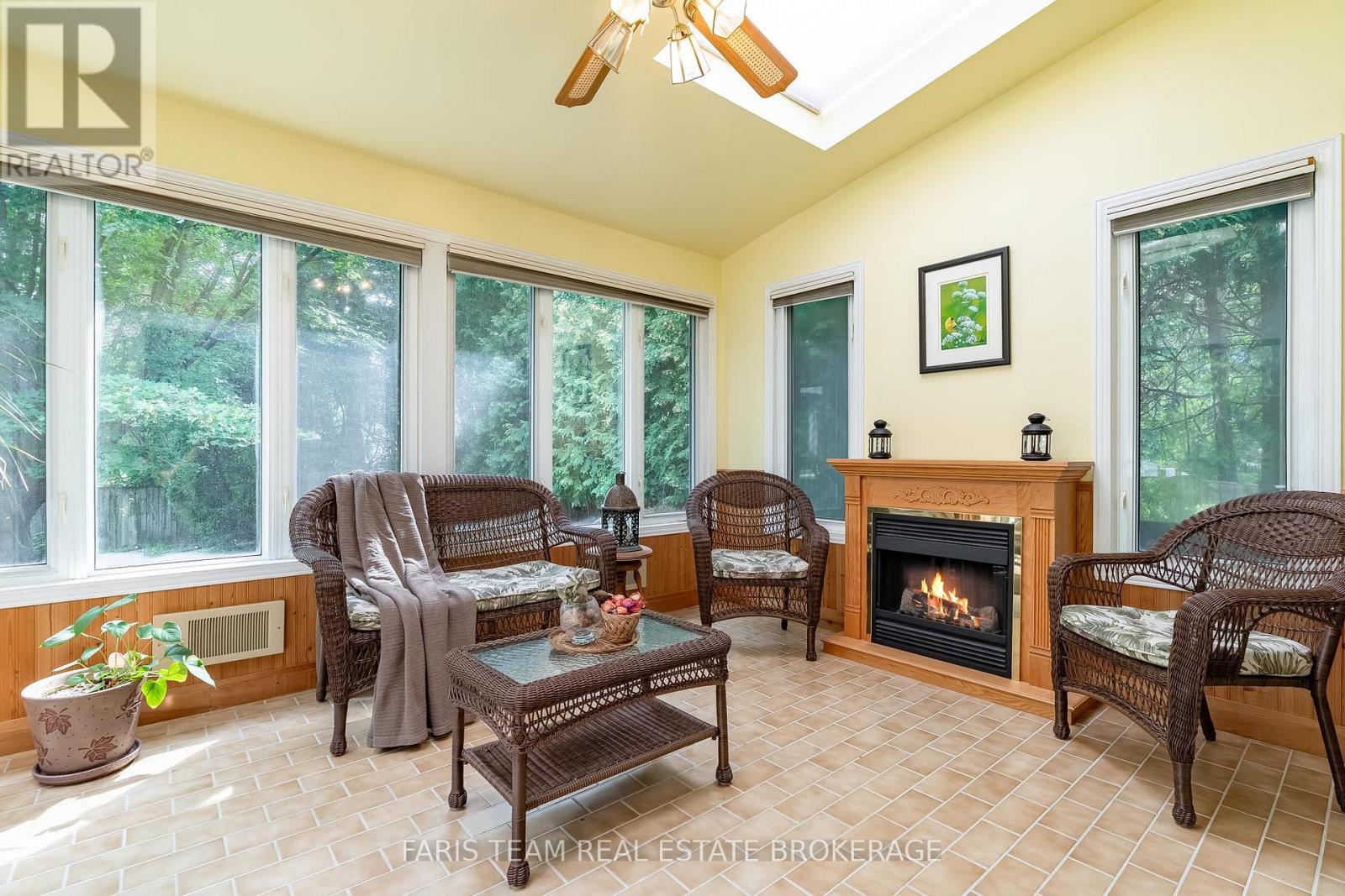 90 BEDFORD PARK AVENUE - 18