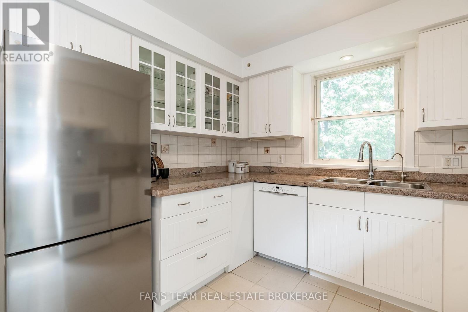 90 BEDFORD PARK AVENUE - 7