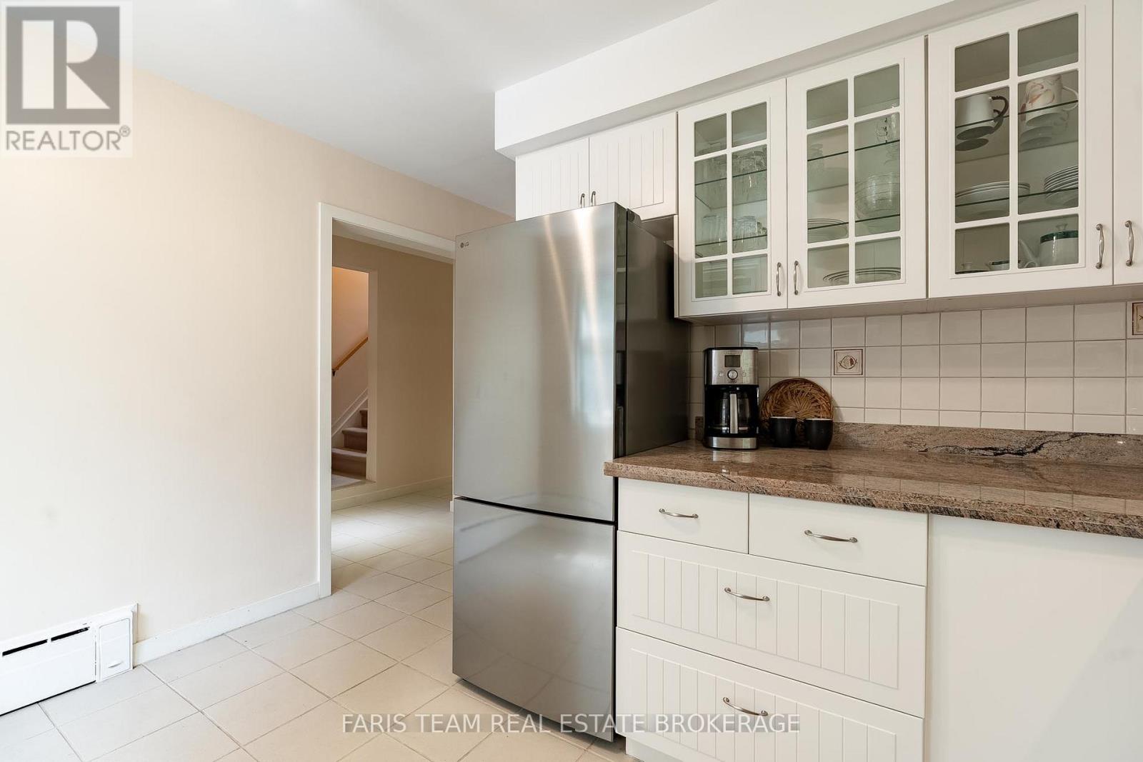90 BEDFORD PARK AVENUE - 9