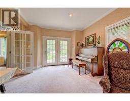 5pc Bathroom - 11 Lorraine Drive, Linwood, ON N0B2A0 Photo 9