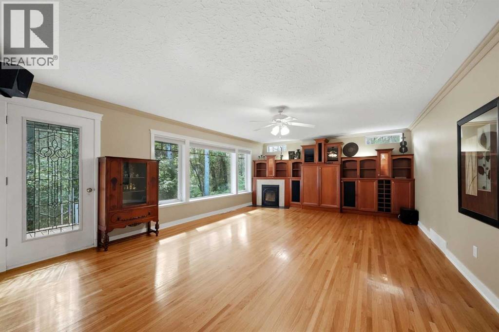 Listing photo – 18 College Park Drive, Red Deer