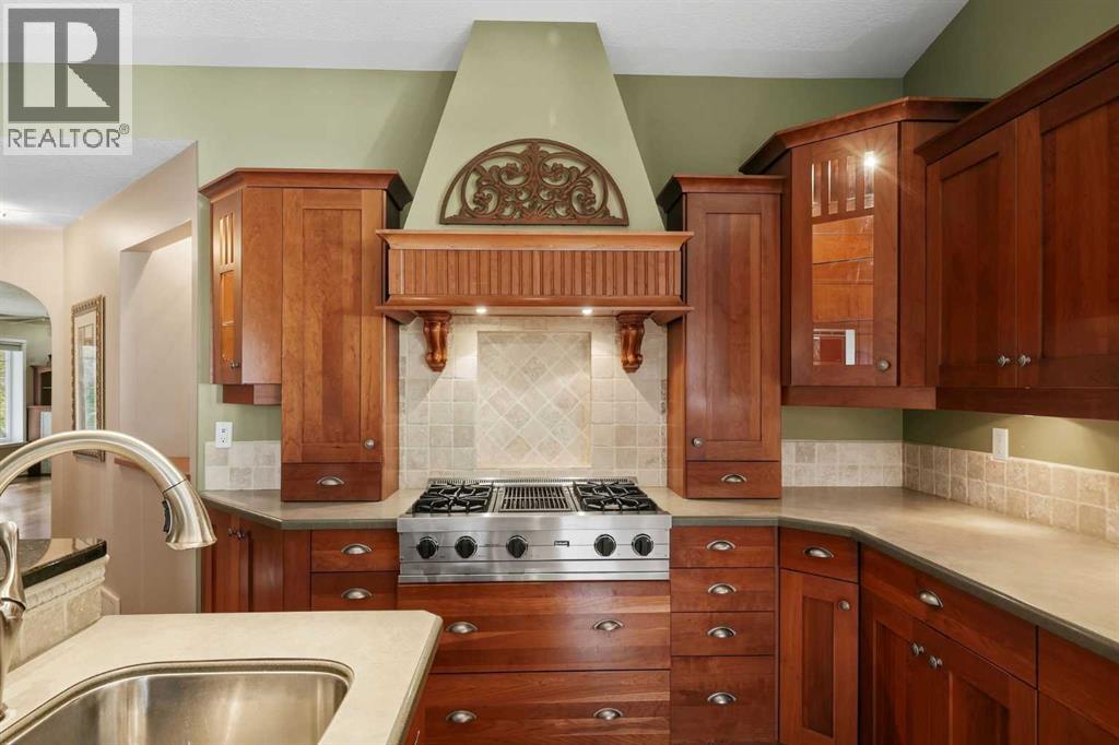 Listing photo – 18 College Park Drive, Red Deer