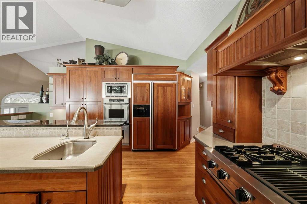 Listing photo – 18 College Park Drive, Red Deer