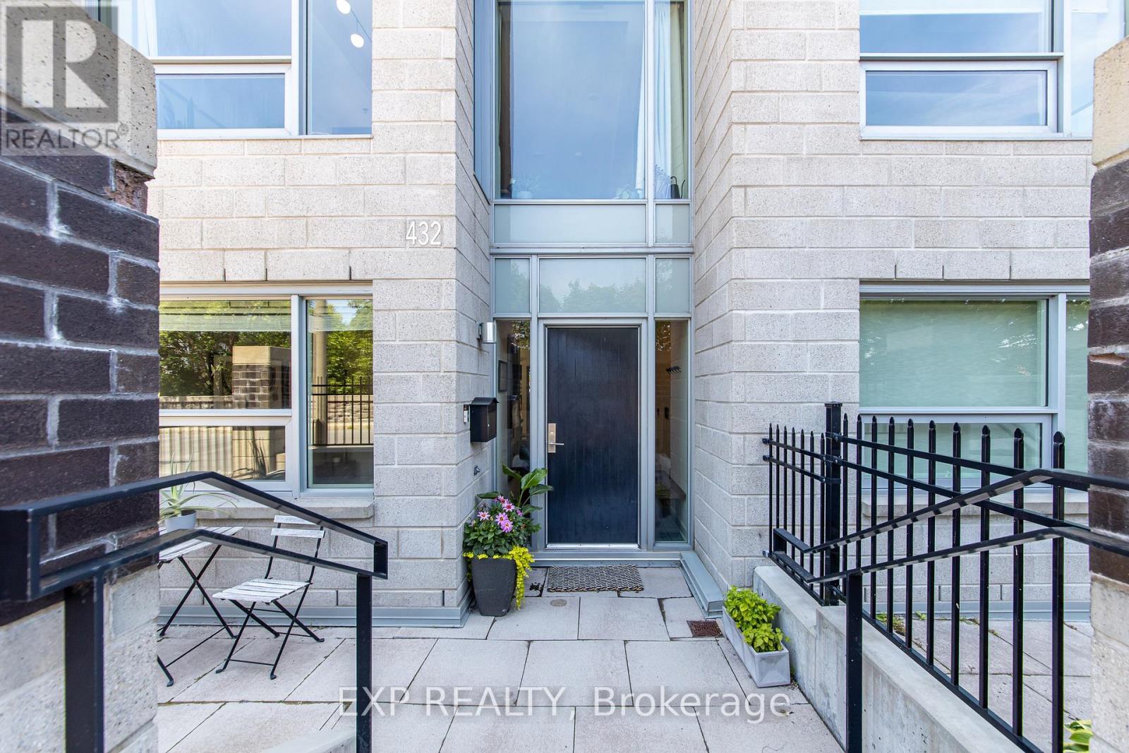 432 SPARKS STREET, Ottawa — photo 3