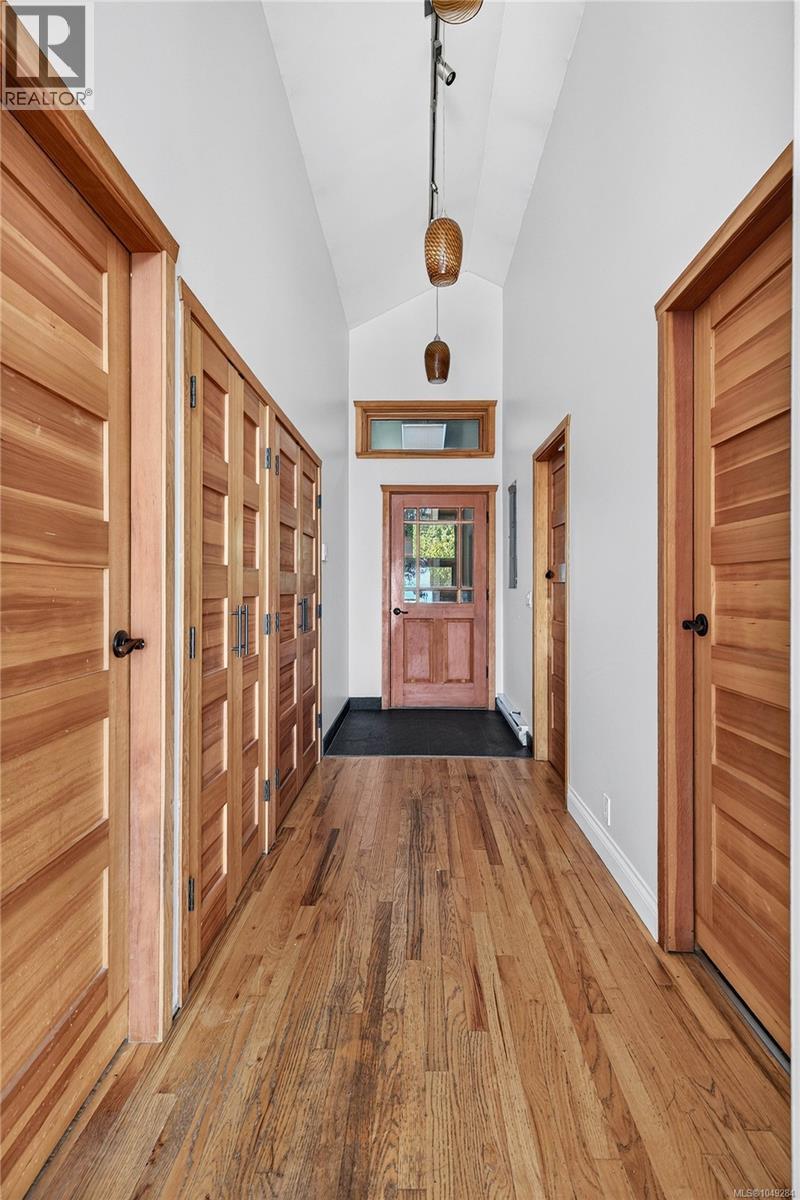  360 Wright Road, Salt Spring