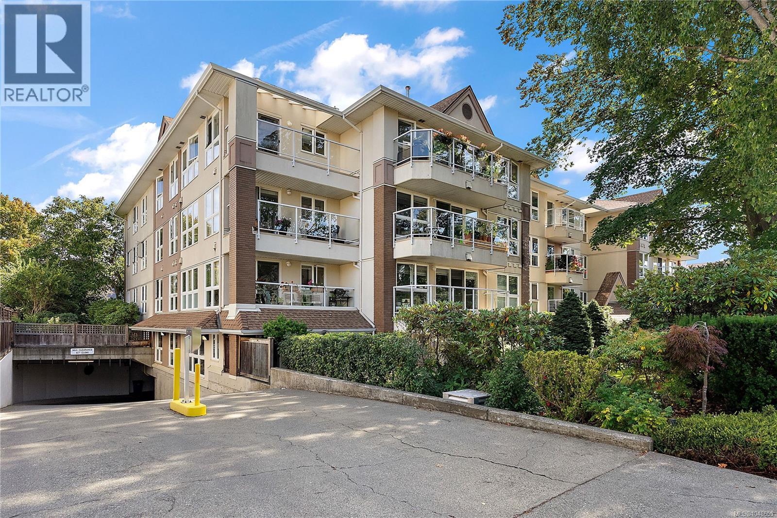 #204, 1501 Richmond Avenue, Victoria