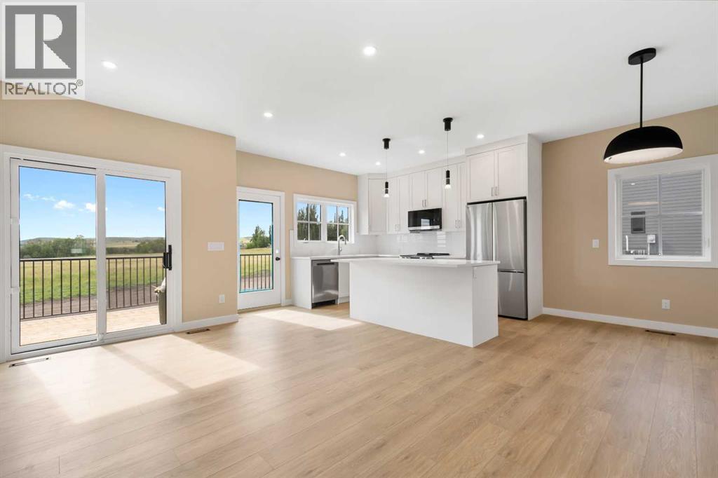 325 Flare Avenue SW, Diamond Valley — photo 4