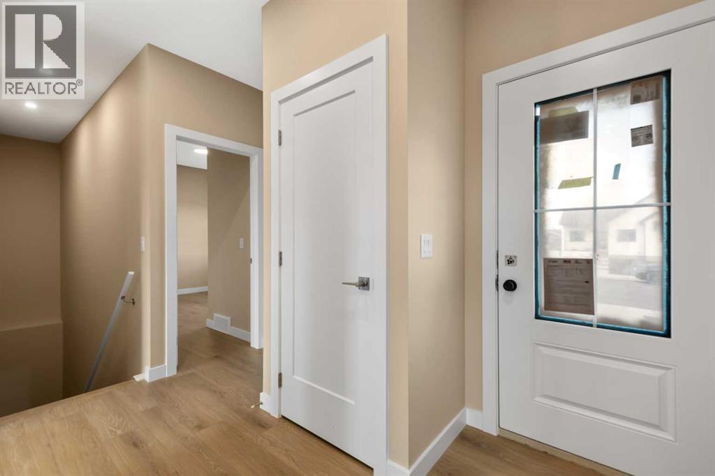 325 Flare Avenue SW, Diamond Valley — photo 3