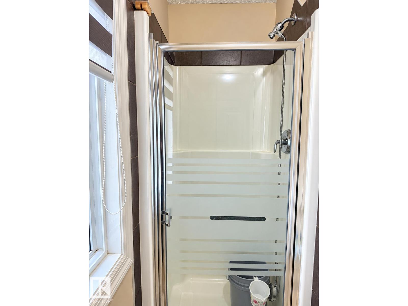 2829 18A AV NW - Image 27