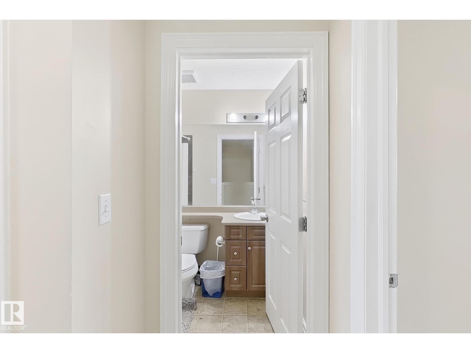 2829 18A AV NW - Image 32