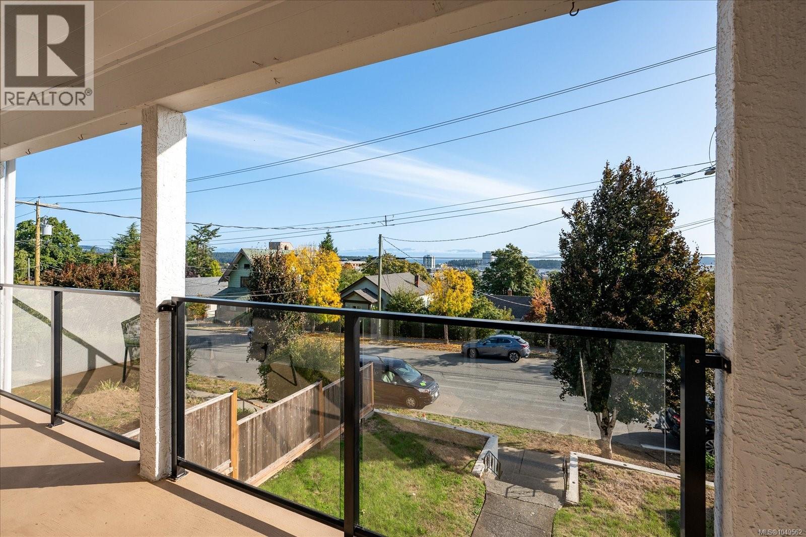 339 Kennedy St - 9
