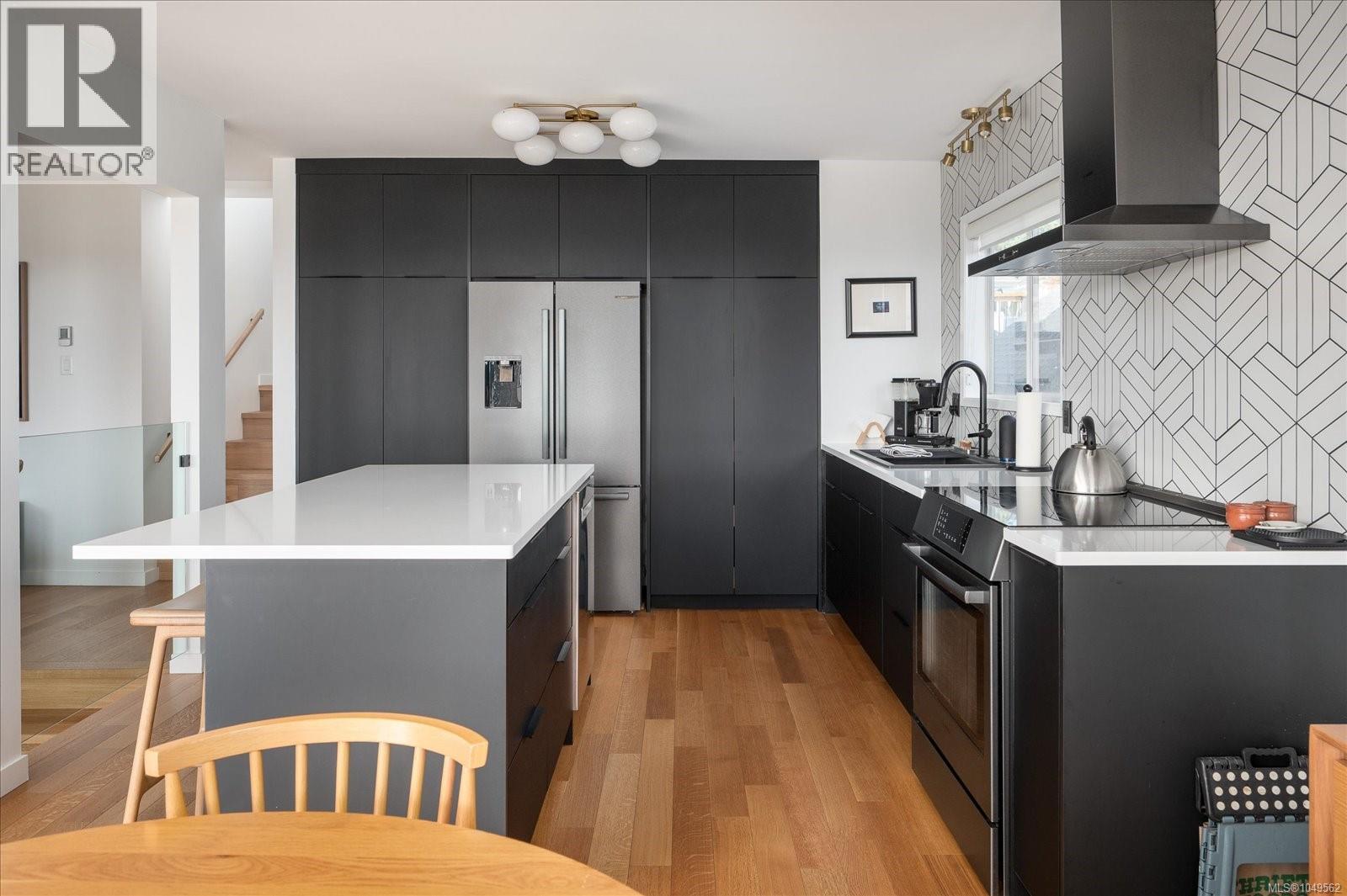 339 Kennedy St - 13