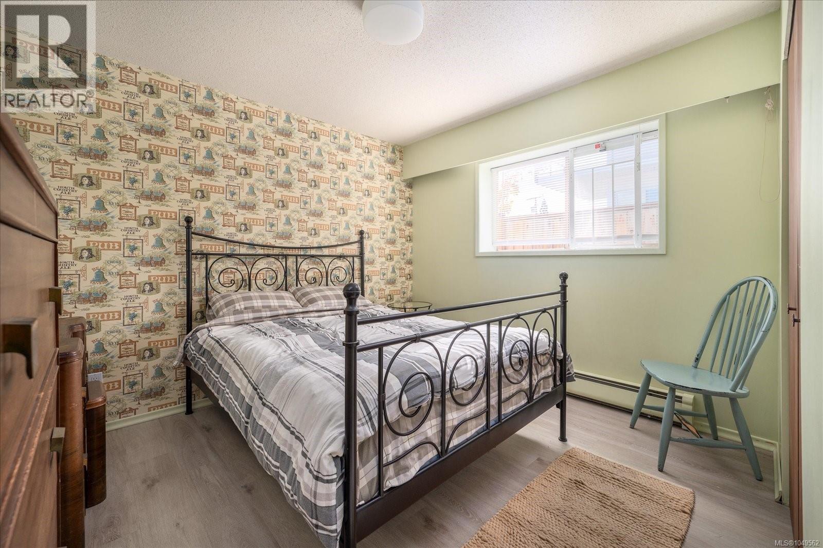 339 Kennedy St - Image 32