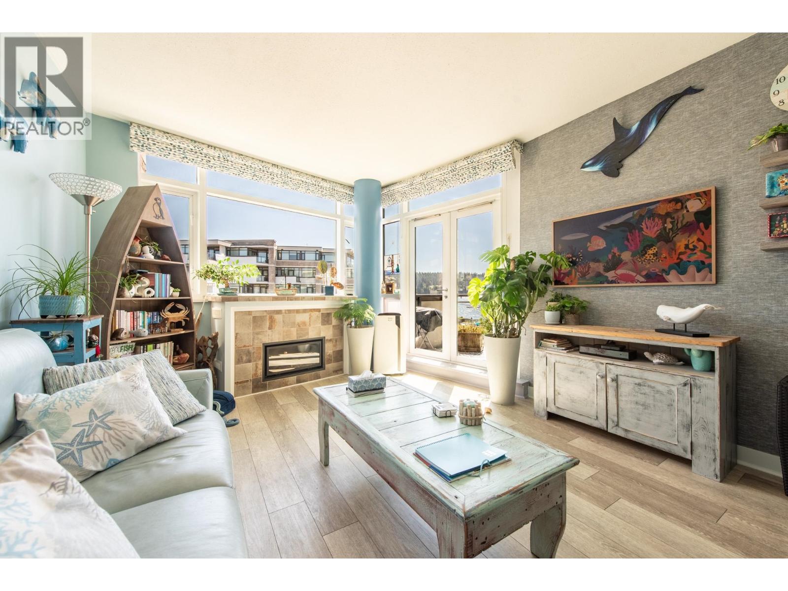 403 5725 TEREDO STREET, Sechelt