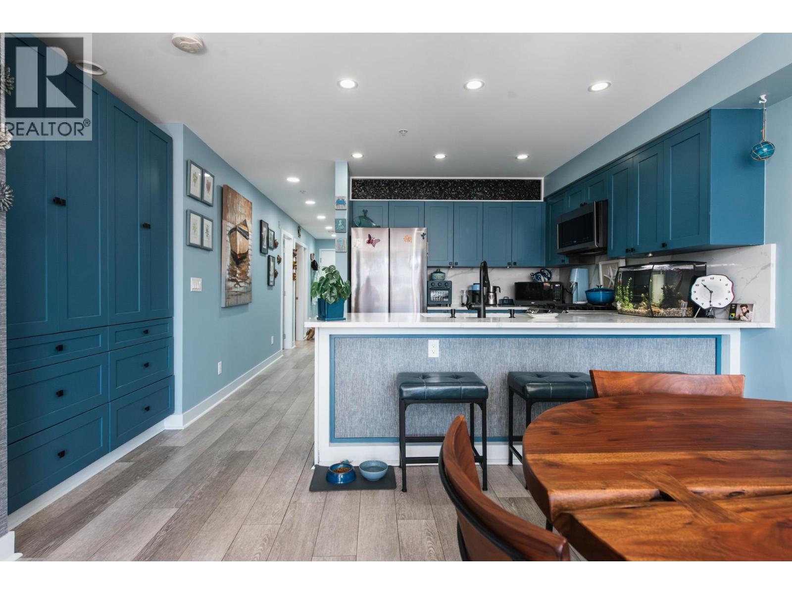 403 5725 TEREDO STREET, Sechelt