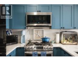 403 5725 Teredo Street, Sechelt, BC V7Z0J7 Photo 9