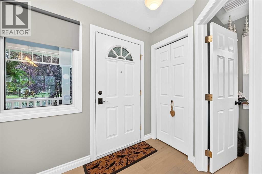 2275 Flanders Avenue SW, Garrison Woods, Calgary photo 3