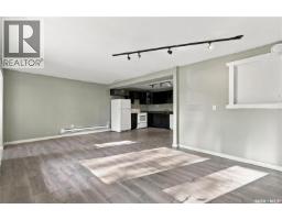 Living room - 916 Athol Street, Regina, SK S4T3B7 Photo 6