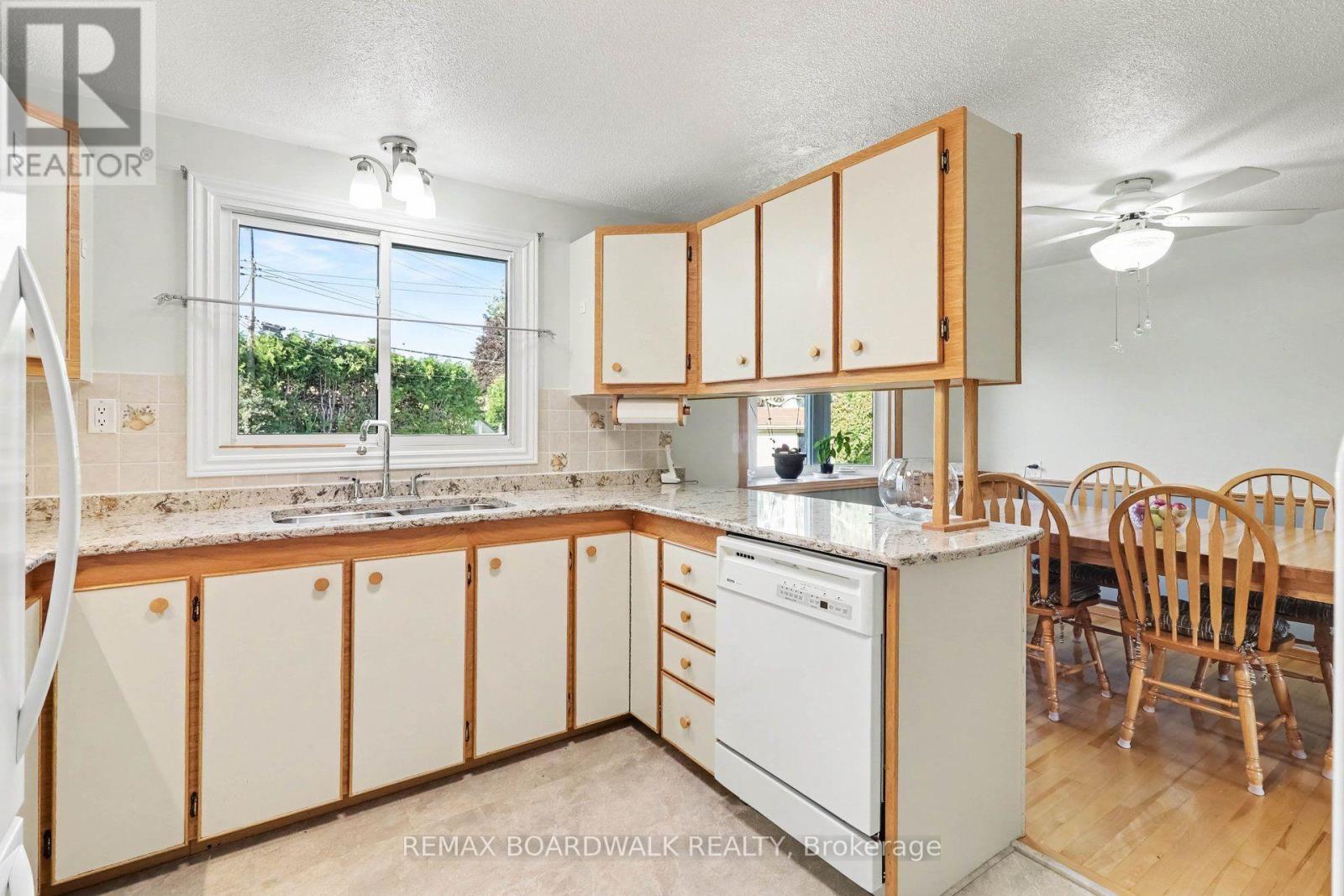 389 HATFIELD CRESCENT - Image 15