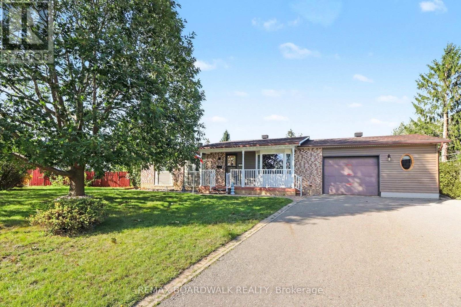 389 HATFIELD CRESCENT - Image 3