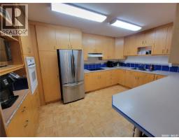 4pc Bathroom - Macklin Lake Regional Park, Macklin, SK S0L2C0 Photo 11