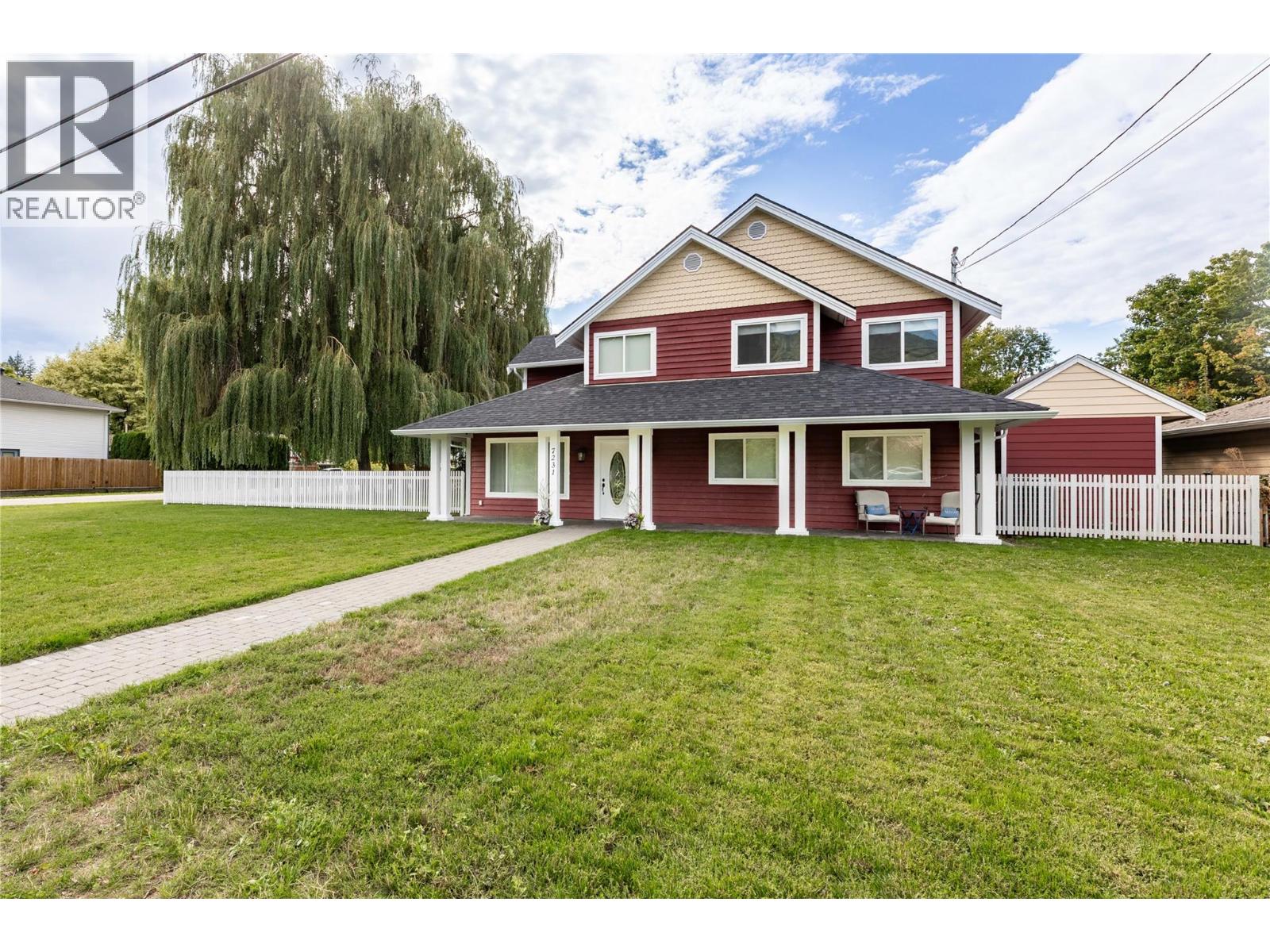 7231 52 Street NE - 2