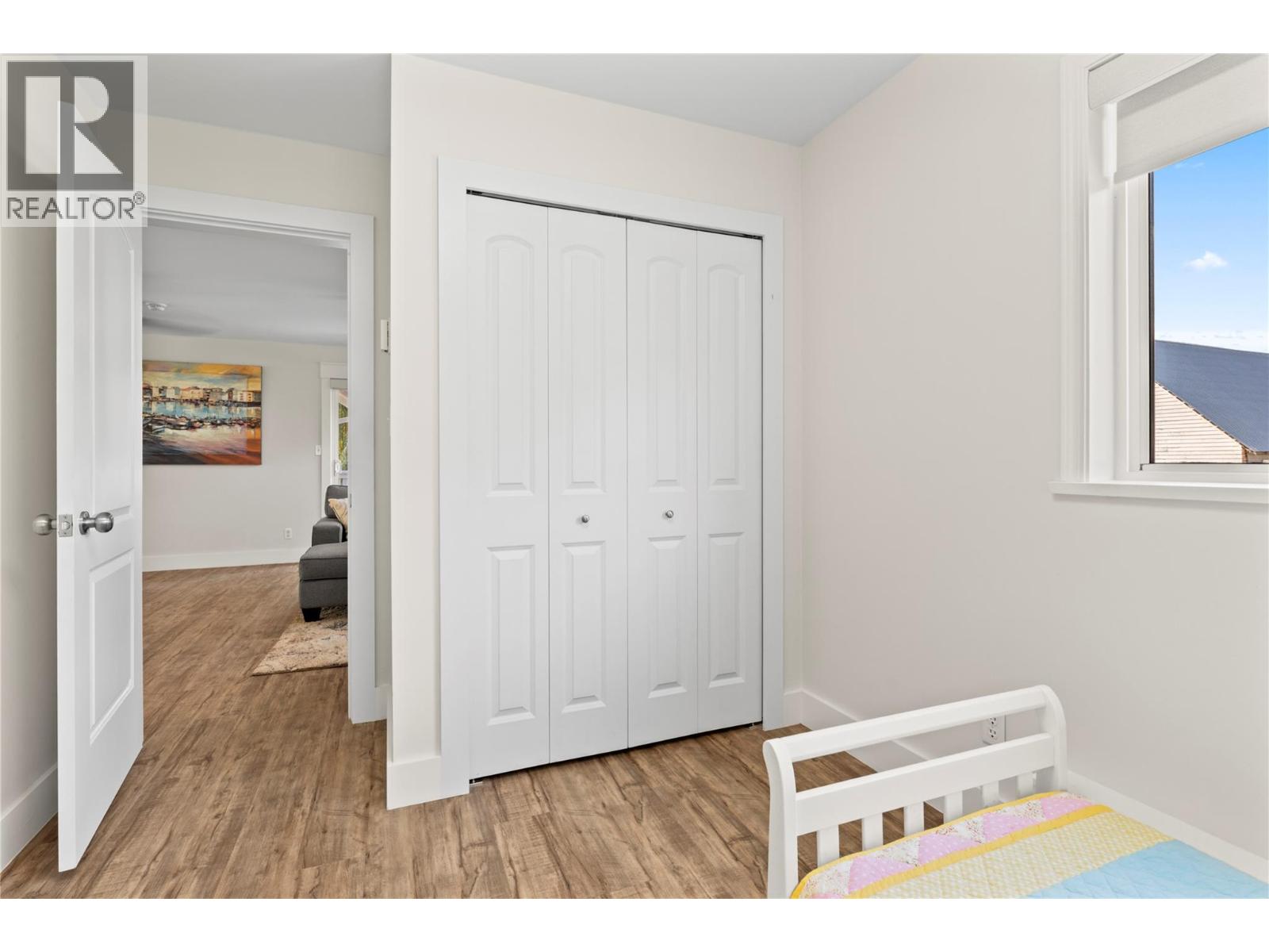7231 52 Street NE - 32