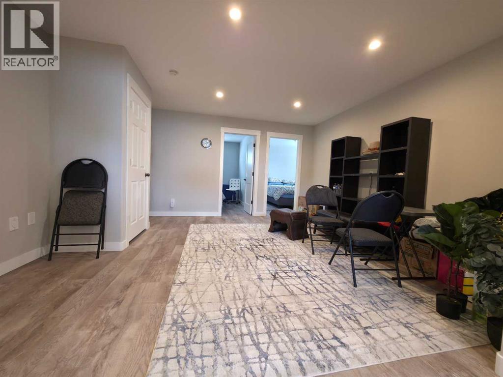 209 5 Avenue SW - 20