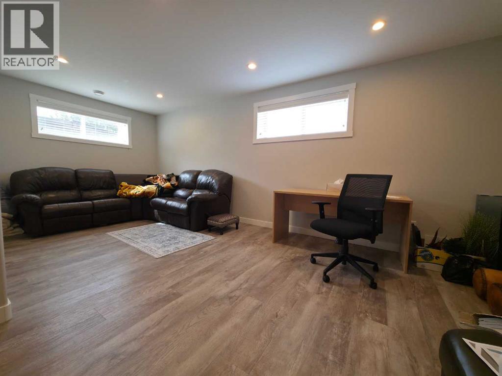 209 5 Avenue SW - Image 19