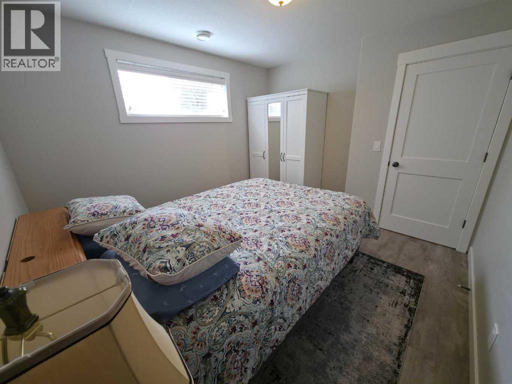 209 5 Avenue SW - 22