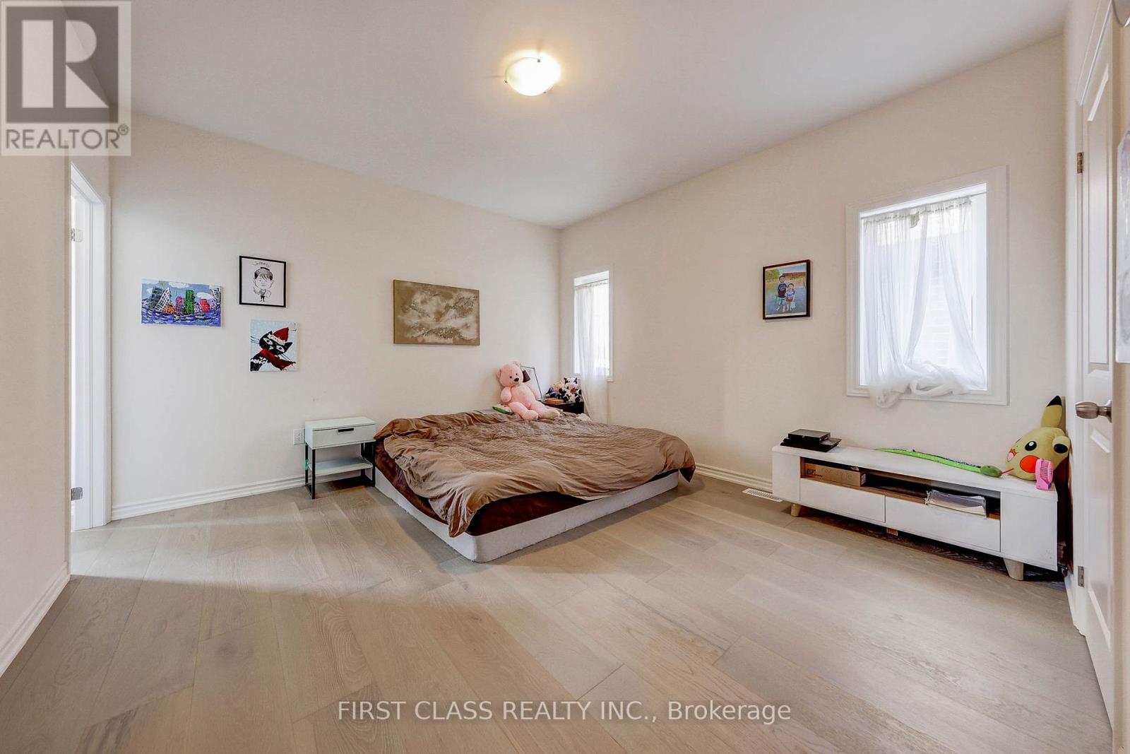 7 CRANLEY ROAD - 42