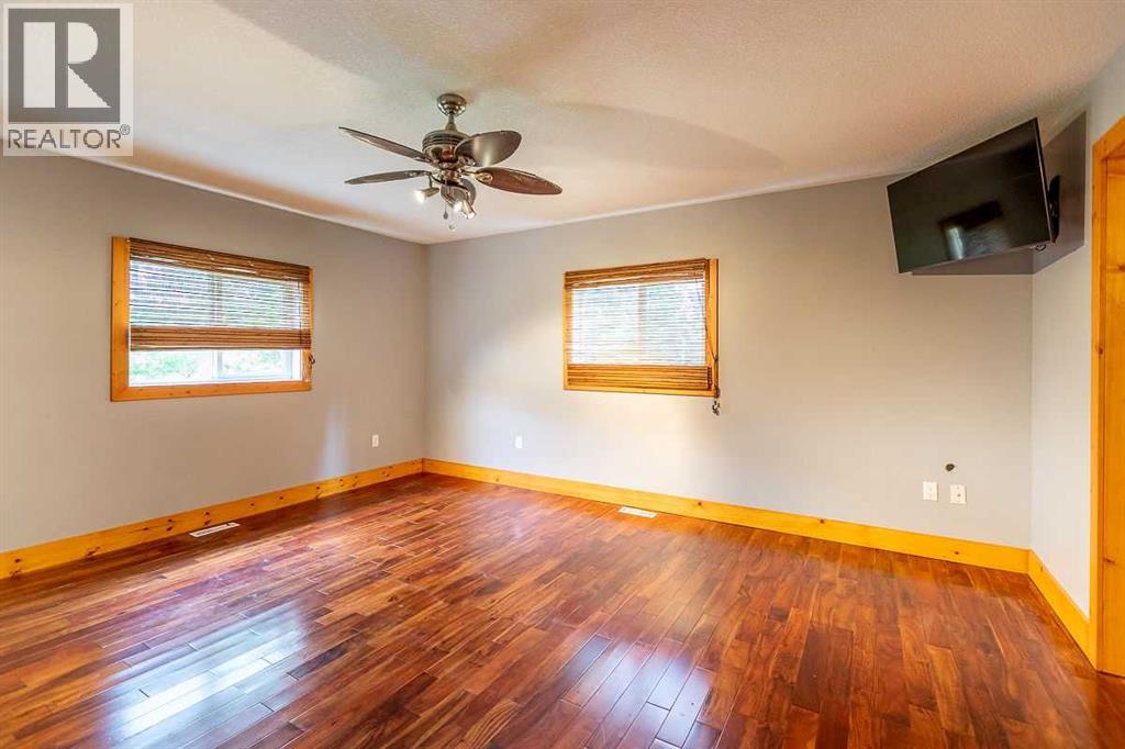 Listing photo – 461042 RGE ROAD 40, Winfield